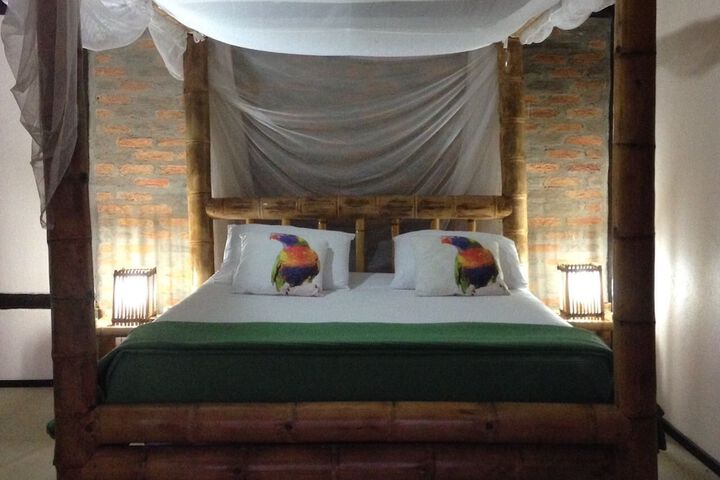 Room 4 of 6