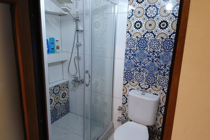 Room 83 of 125