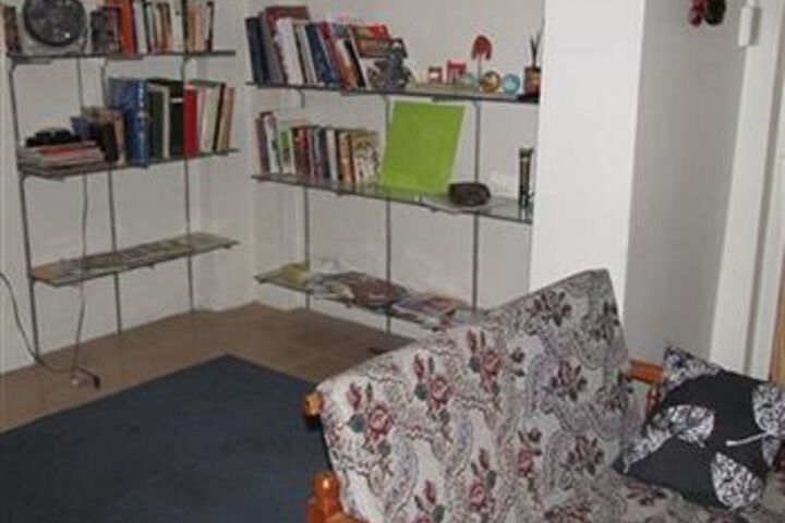 Room 11 of 19