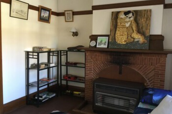 Room 25 of 180