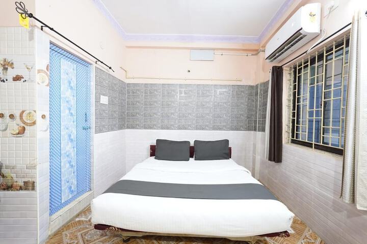 Room 3 of 7