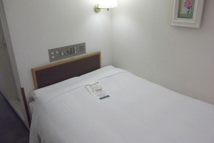 Room 17 of 45