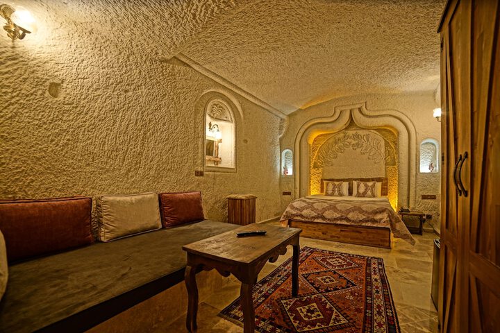Room 28 of 53