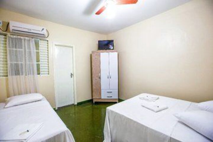 Room 8 of 11