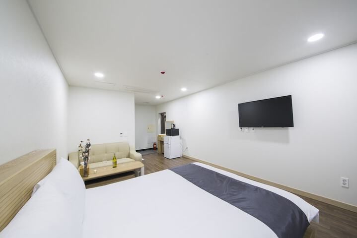 Room 13 of 41