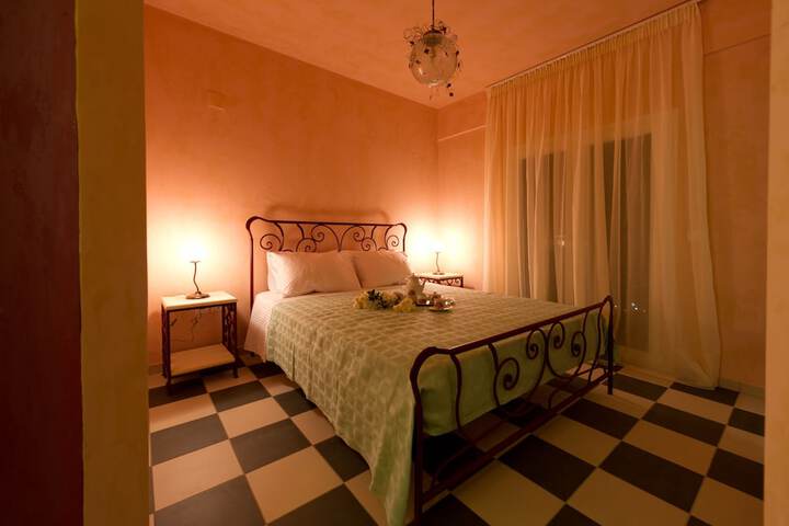 Room 44 of 109