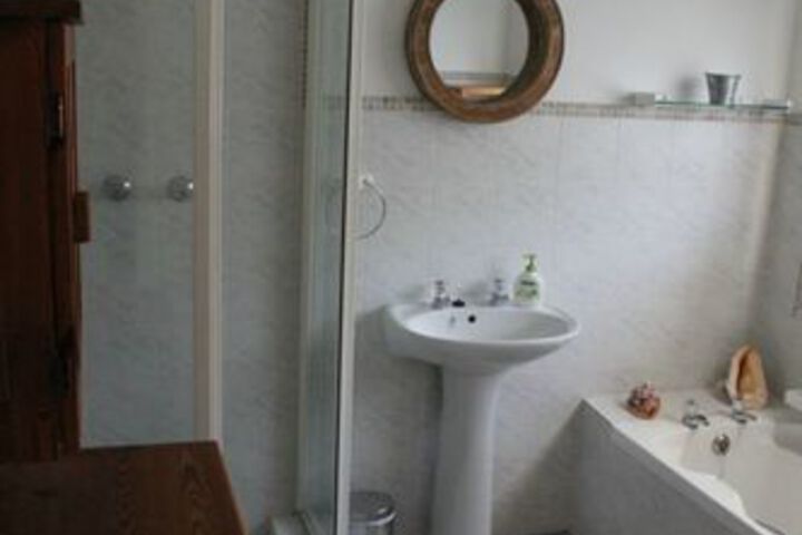 Room 10 of 13