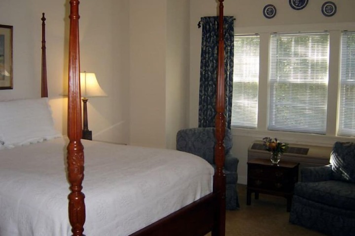 Room 18 of 51