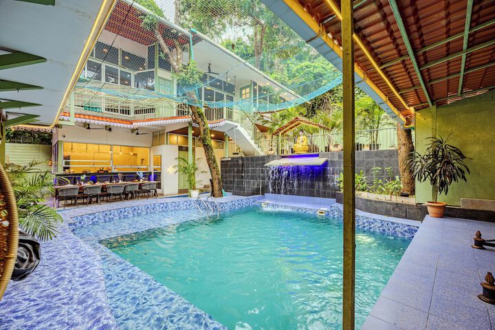 Pool 65 of 101