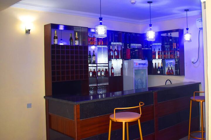 Lounge 49 of 67