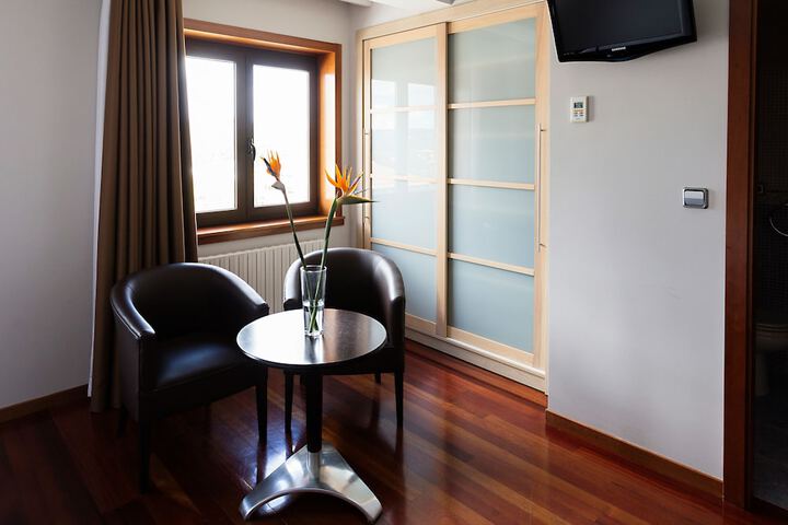 Room 34 of 58