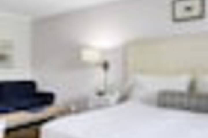Room 185 of 549