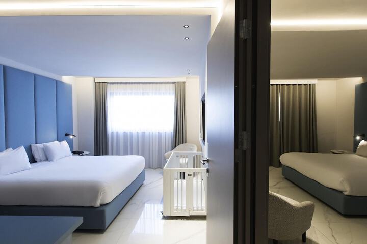 Room 27 of 146