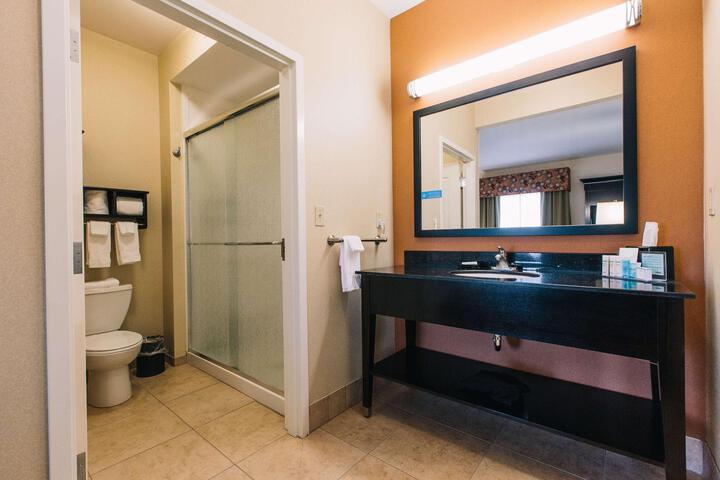 2 Queen Beds 1 Bedroom Suite (9 of 23)