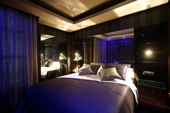 Room 25 of 74