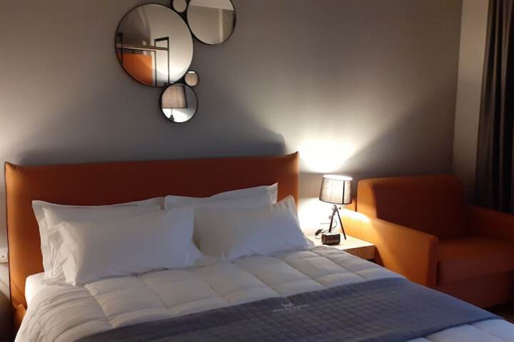 Room 26 of 101