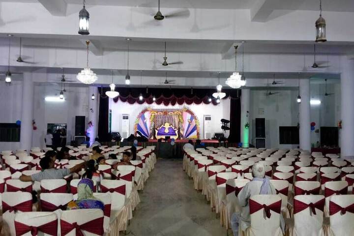 Ballroom/Hall 18 of 32