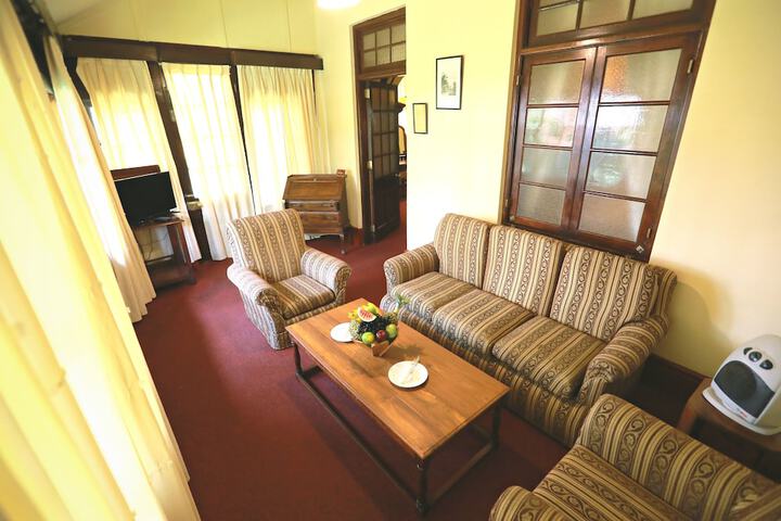 Room 16 of 36