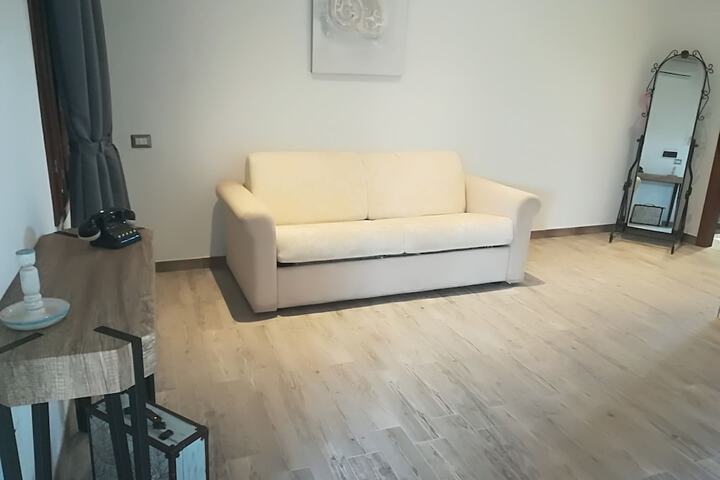 Room 9 of 11