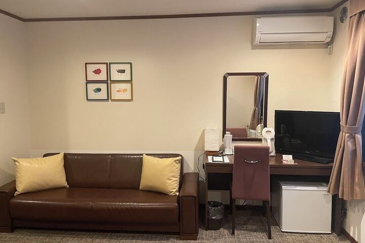 Room 15 of 68