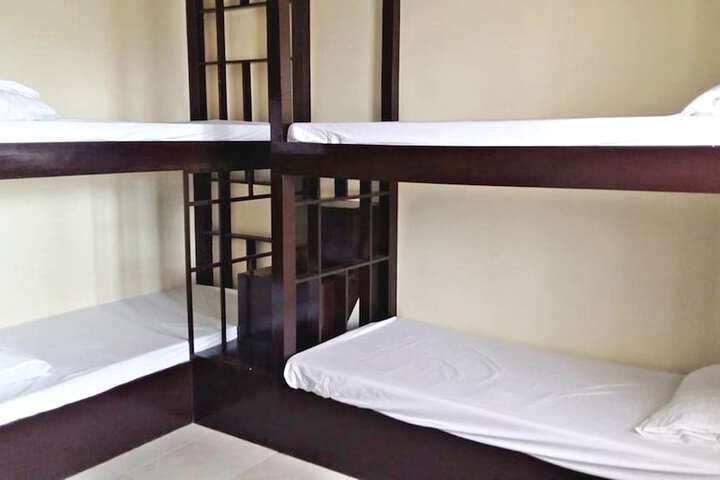 Room 10 of 22