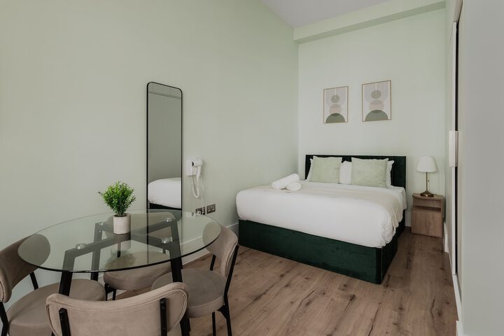 Room 5 of 50