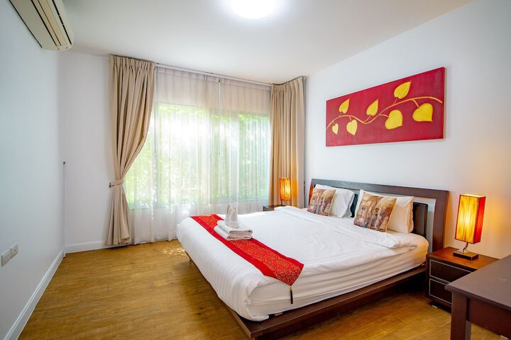 Room 4 of 61