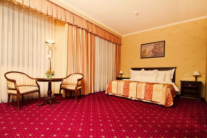 Room 5 of 34