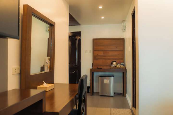 Room 12 of 85
