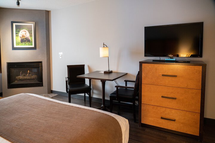 Room 5 of 107