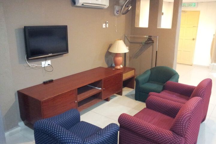 Room 14 of 50