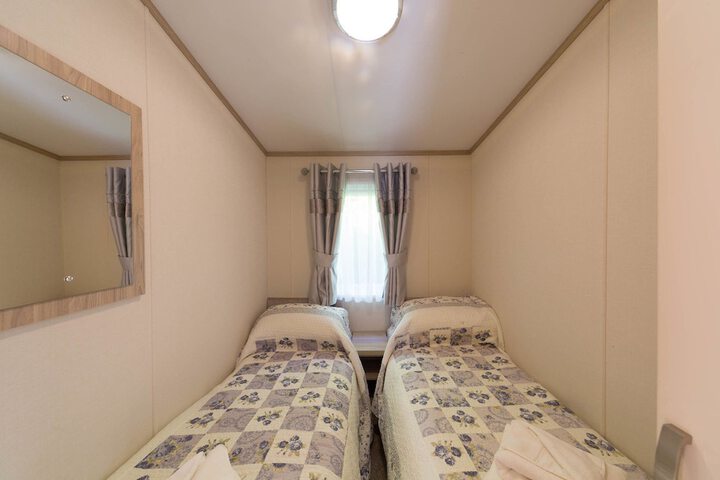Room 12 of 150