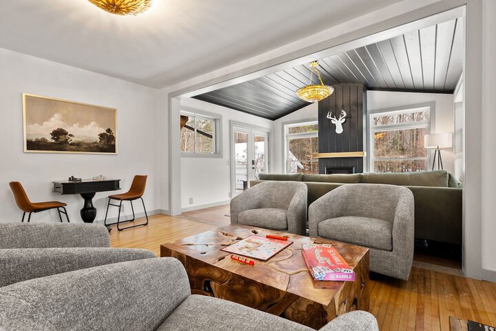 Hotel Interior 5 of 111