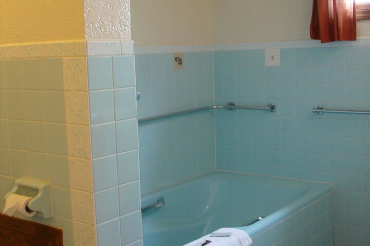 Room 14 of 38