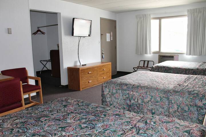 Room 17 of 32