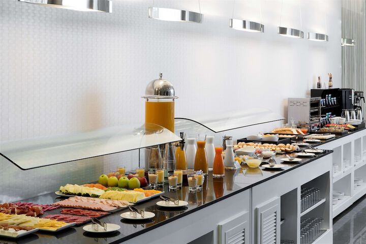 Breakfast/Coffee Service 19 of 25