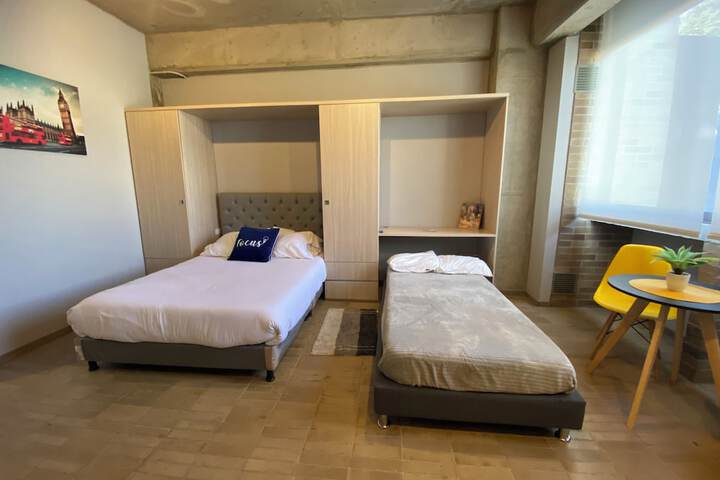Room 13 of 84