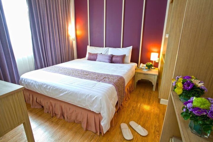 Room 35 of 100