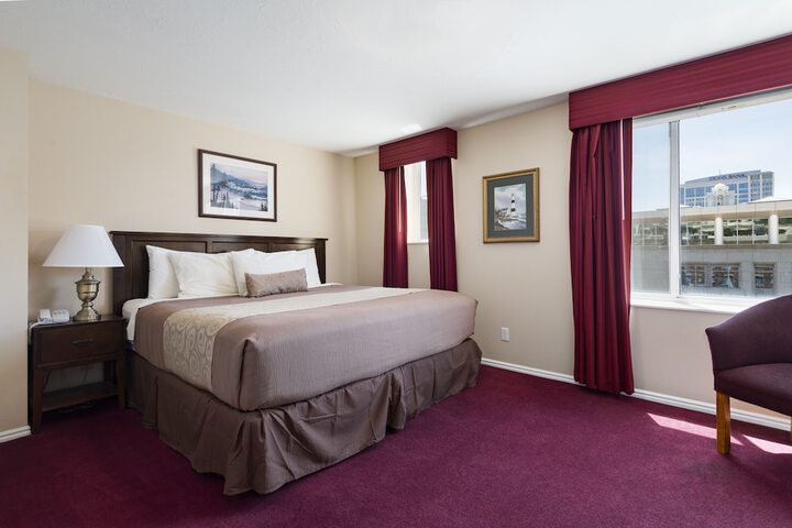 Room 17 of 106