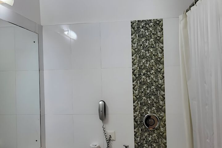 Room 14 of 31