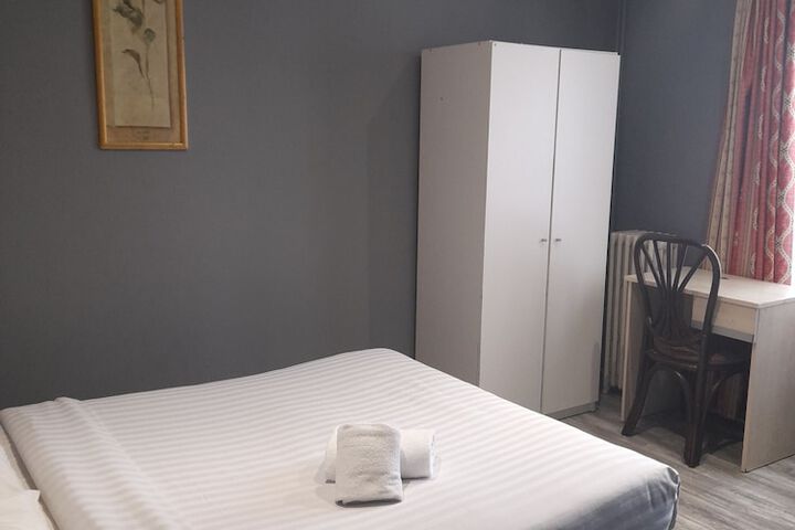 Room 7 of 39