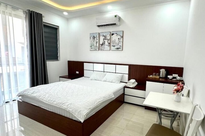 Room 10 of 20