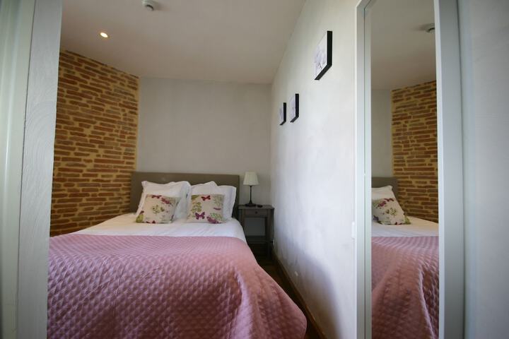 Room 10 of 67