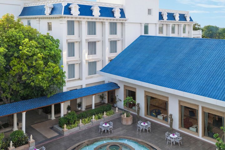 Hotel 37 of 38