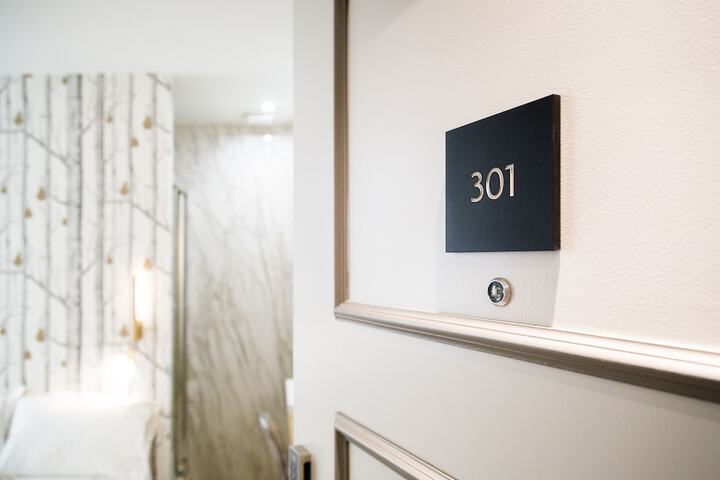 Room 30 of 133