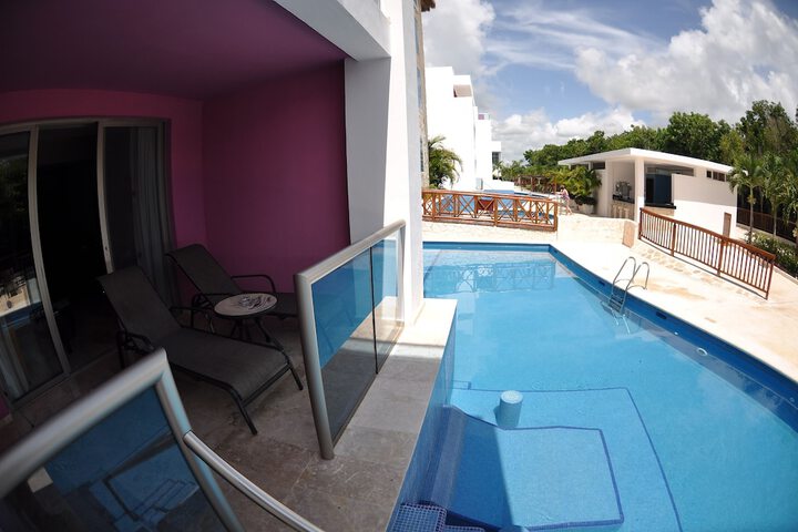 Pool 42 of 167