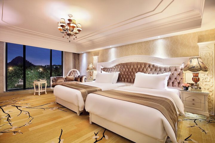Room 30 of 71