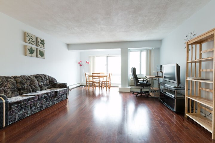 Room 16 of 27