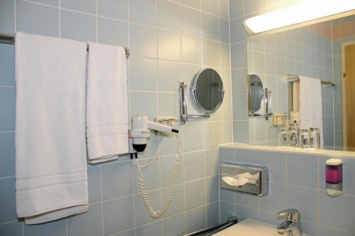 Room 7 of 22