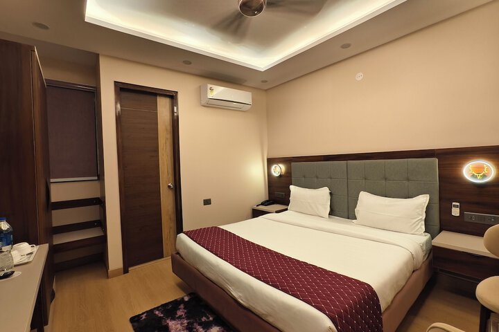 Room 40 of 73